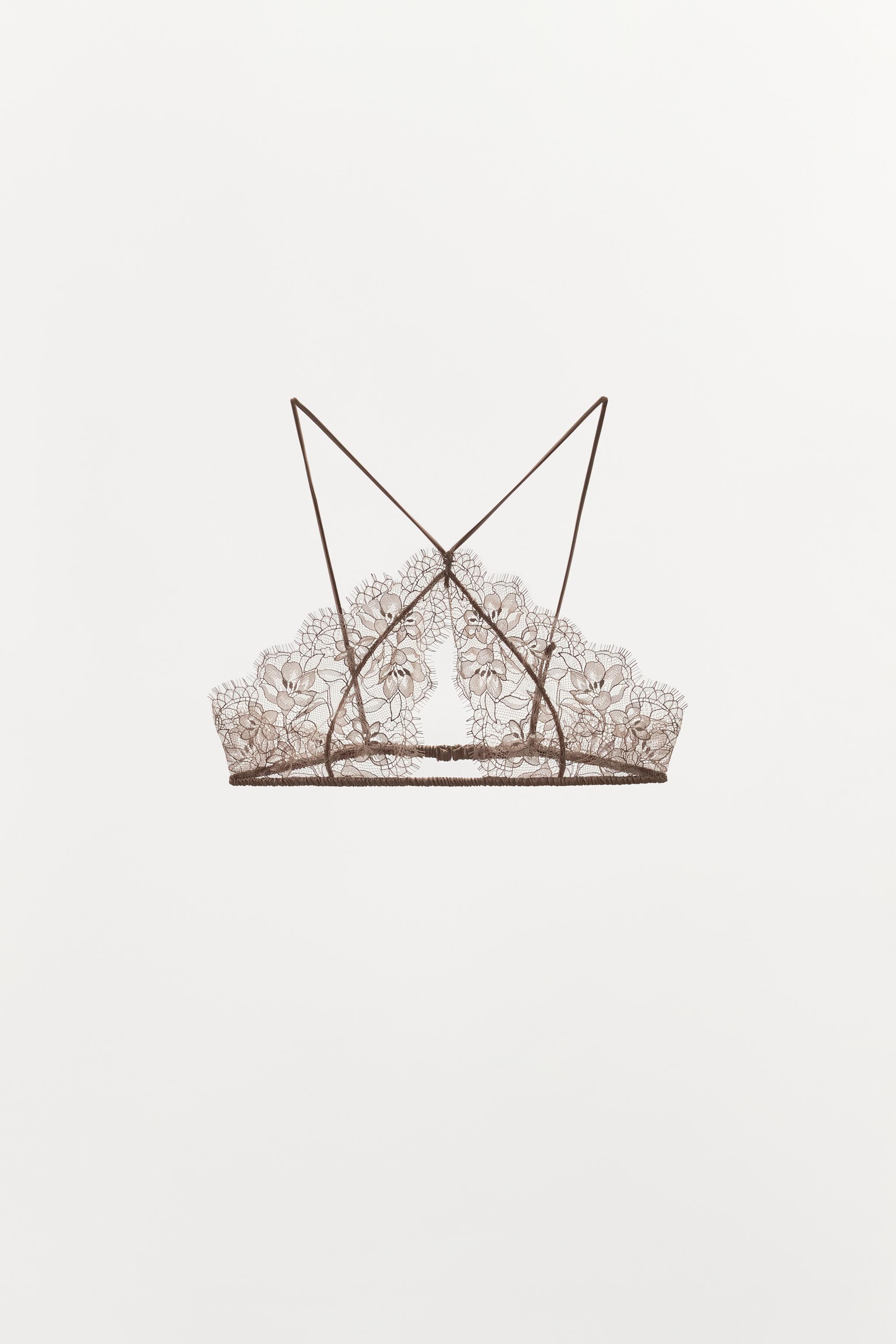 LACE HALTER BRALETTE